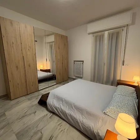 Pesaro Bnb Апартаменты *